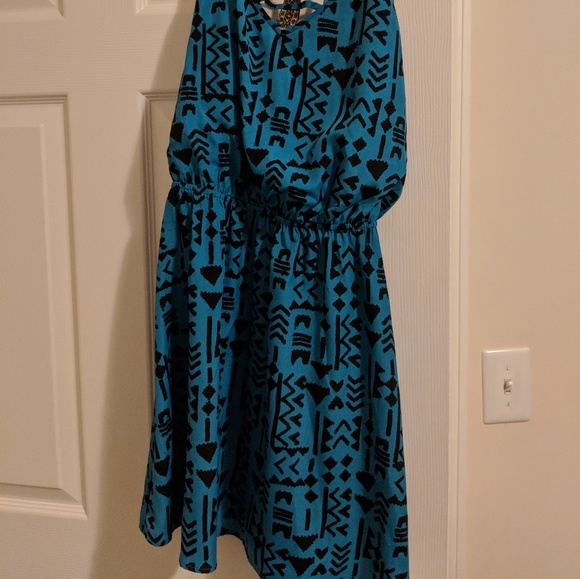 Dress - Picture 2 of 3